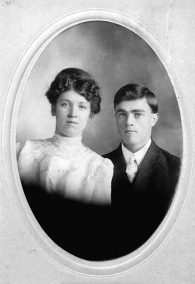 Anna Marie Scheidemann and Clarence Cluster Wedding Photograph - 1908