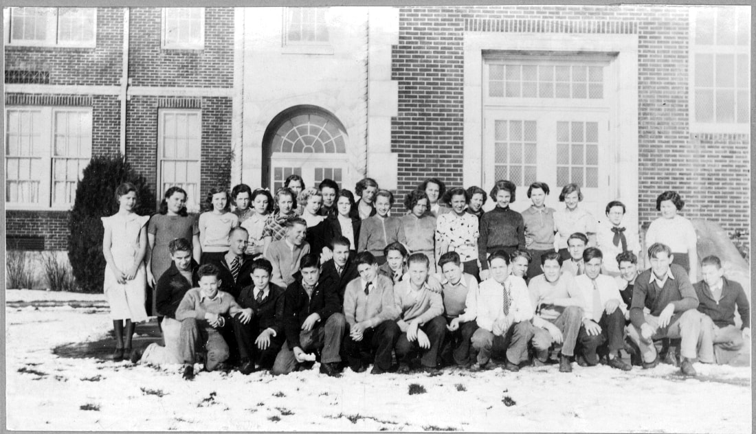The January 1935 Sabin School graduating class. 