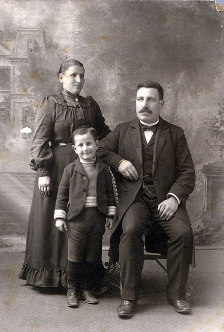 Jacob and Christina Elizabeth Hergert family portrait. 