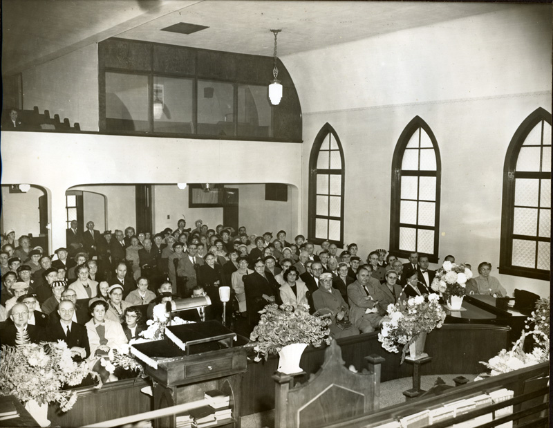 The last service at the Second German Congregational Church (Portland, Oregon) on NE 8th and Skidmore. The service was held on Easter Sunday, April 30, 1961. 