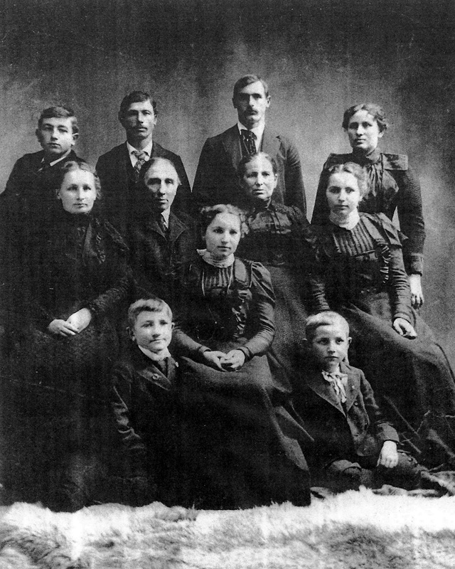 Johann and Elisabeth Miller family circa 1895