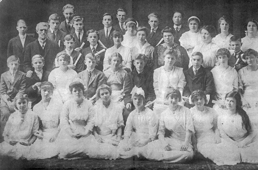 Eliot School graduating class of 1915. 