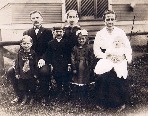 Jacob and Amalie Erdman family