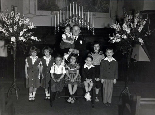 Jacob Erdman and grandchildren