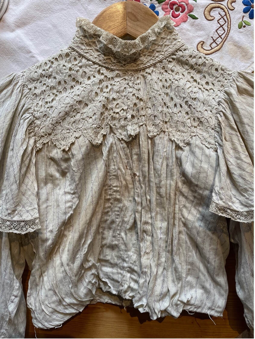 The beautifully sewn blouse. Courtesy of Vanessa Renwick.
