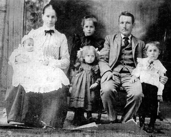 Rau family 1902