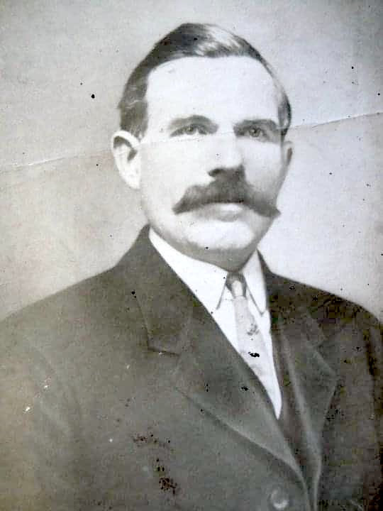Portrait of William Lind courtesy of Kathleen Keller. 